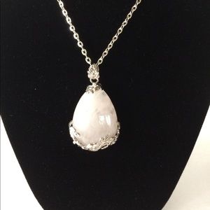 NWOT Rose Quartz Teardrop Pendant Necklace